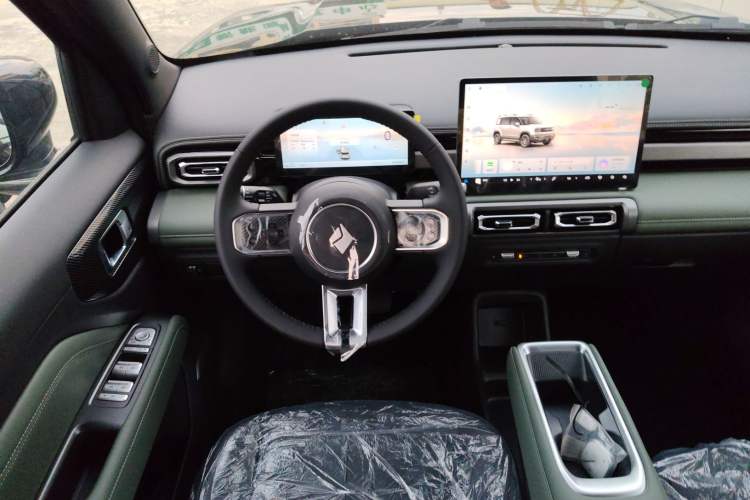 Used Baojun Spark EUV 2025 Flagship Edition 5 Seats Steering Wheel