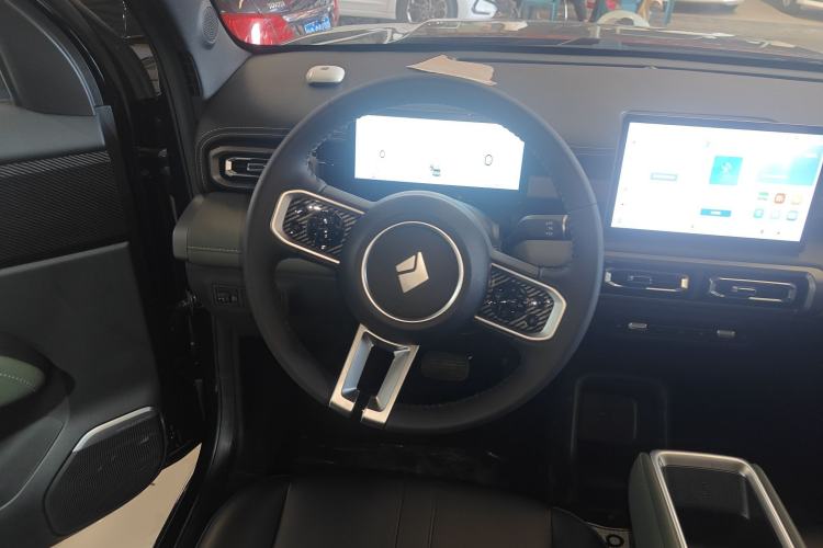 Used Baojun Spark EUV 2025 Flagship Edition 5 Seats Steering Wheel