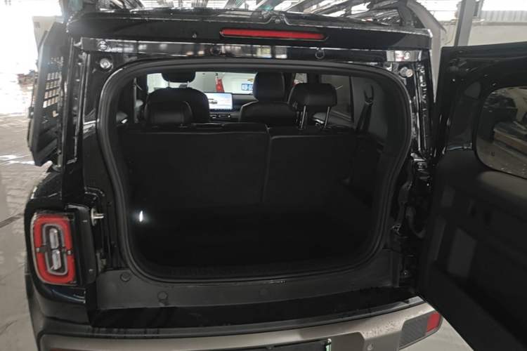 Used Baojun Spark EUV 2025 Flagship Edition 5 Seats Trunk