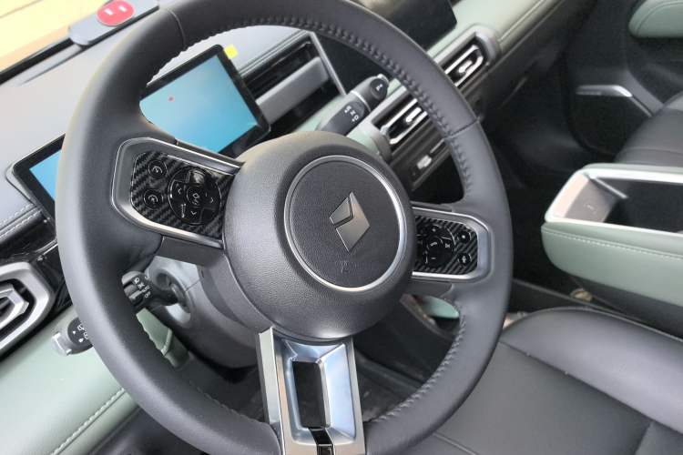 Used Baojun Spark EUV 2025 Flagship Edition 5 Seats Trunk