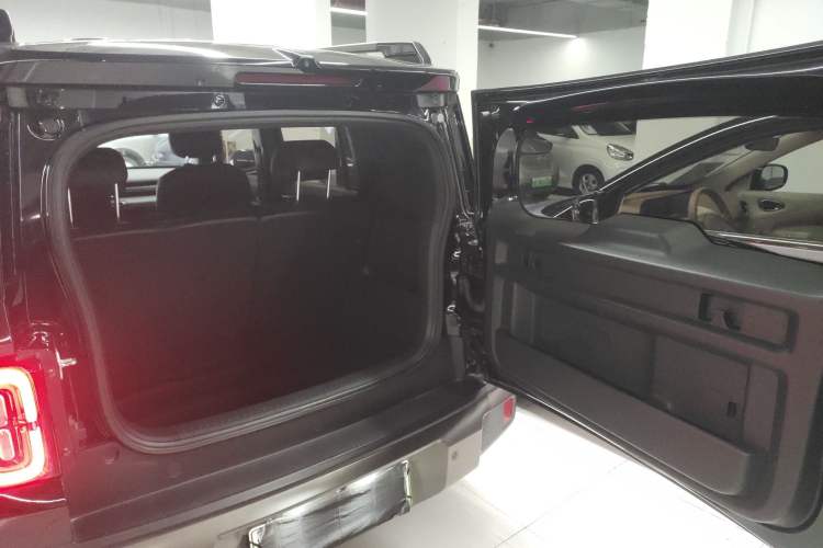 Used Baojun Spark EUV 2025 Flagship Edition 5 Seats Trunk