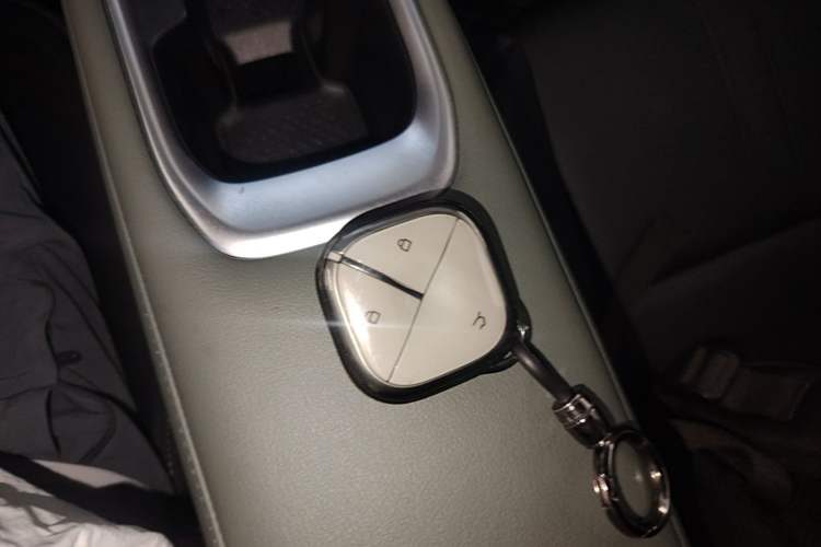 Used Baojun Spark EUV 2025 Flagship Edition 5 Seats Vehicle Key