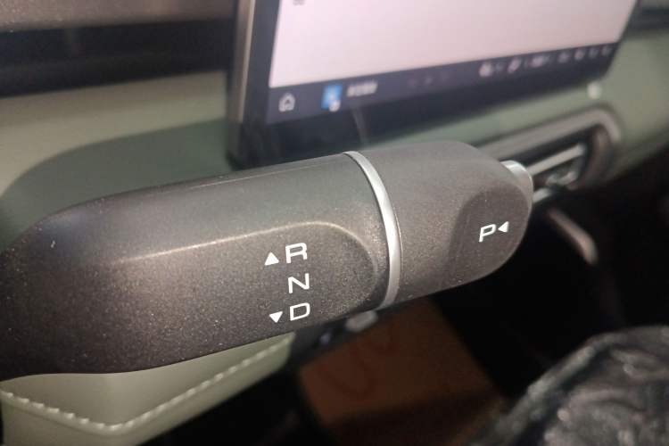 Used Baojun Spark EUV 2025 Flagship Edition 5 Seats Gear Lever