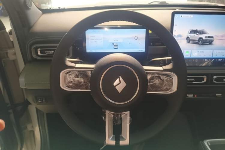 Used Baojun Spark EUV 2025 Flagship Edition 5 Seats Steering Wheel