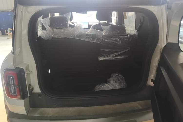Used Baojun Spark EUV 2025 Flagship Edition 5 Seats Trunk