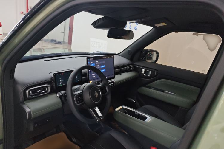 Used Baojun Spark EUV 2025 Smart Luxury Edition 5 Seats Interior 3