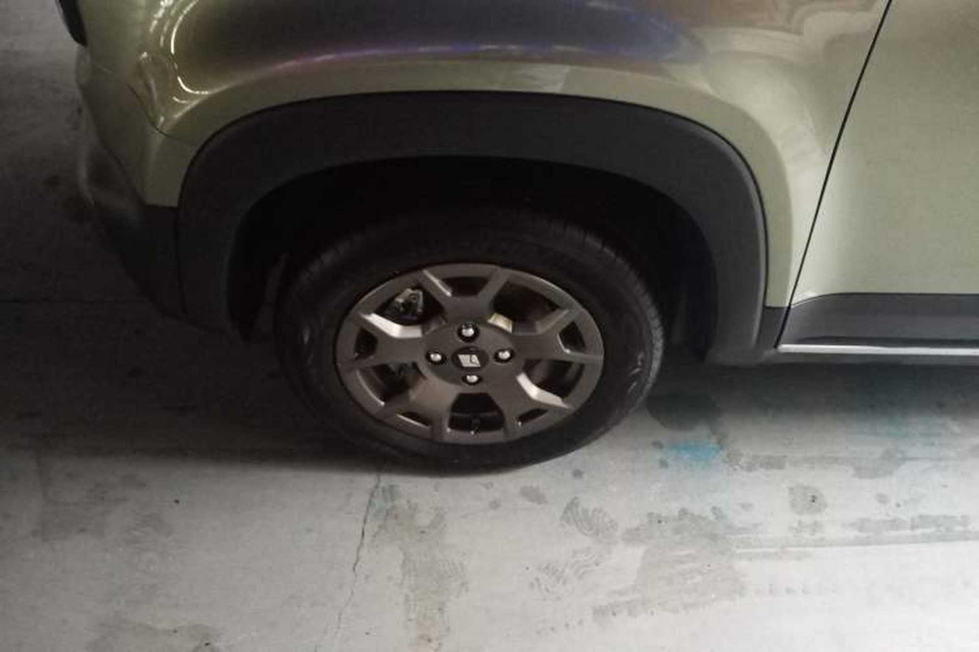 Used Baojun Spark EUV 2025 Flagship Edition 5 Seats Left Front Wheel Hub