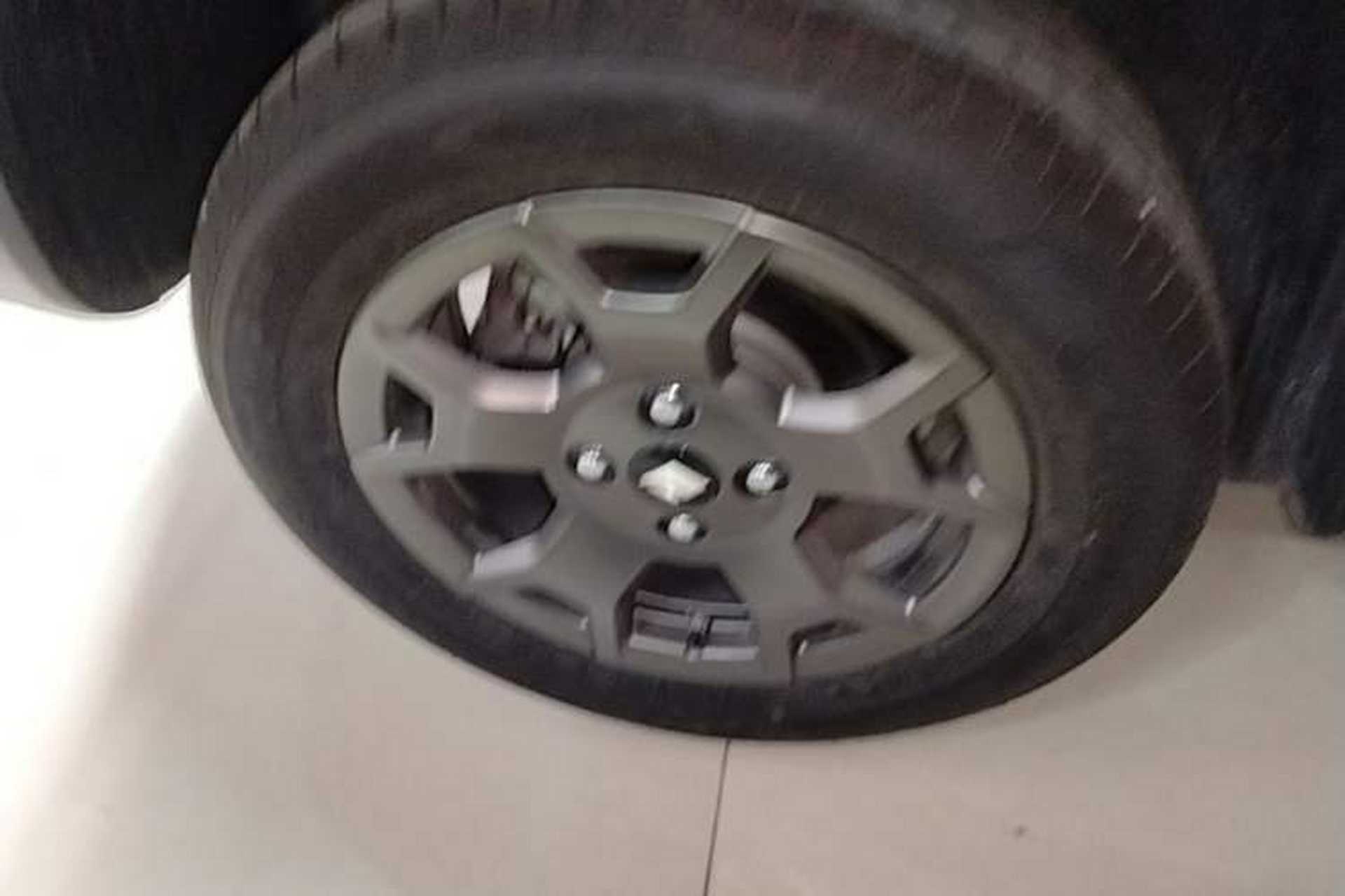 Used Baojun Spark EUV 2025 Smart Luxury Edition 5 Seats Right Rear Wheel Hub