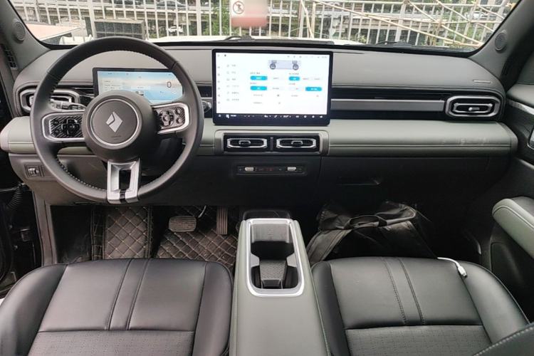 Used Baojun Spark EUV 2025 Flagship Edition 5 Seats Center Console