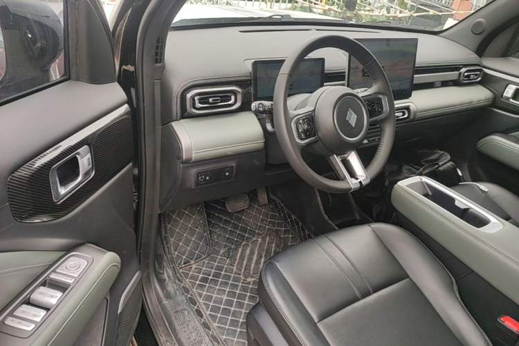 Used Baojun Spark EUV 2025 Flagship Edition 5 Seats Driver Seat