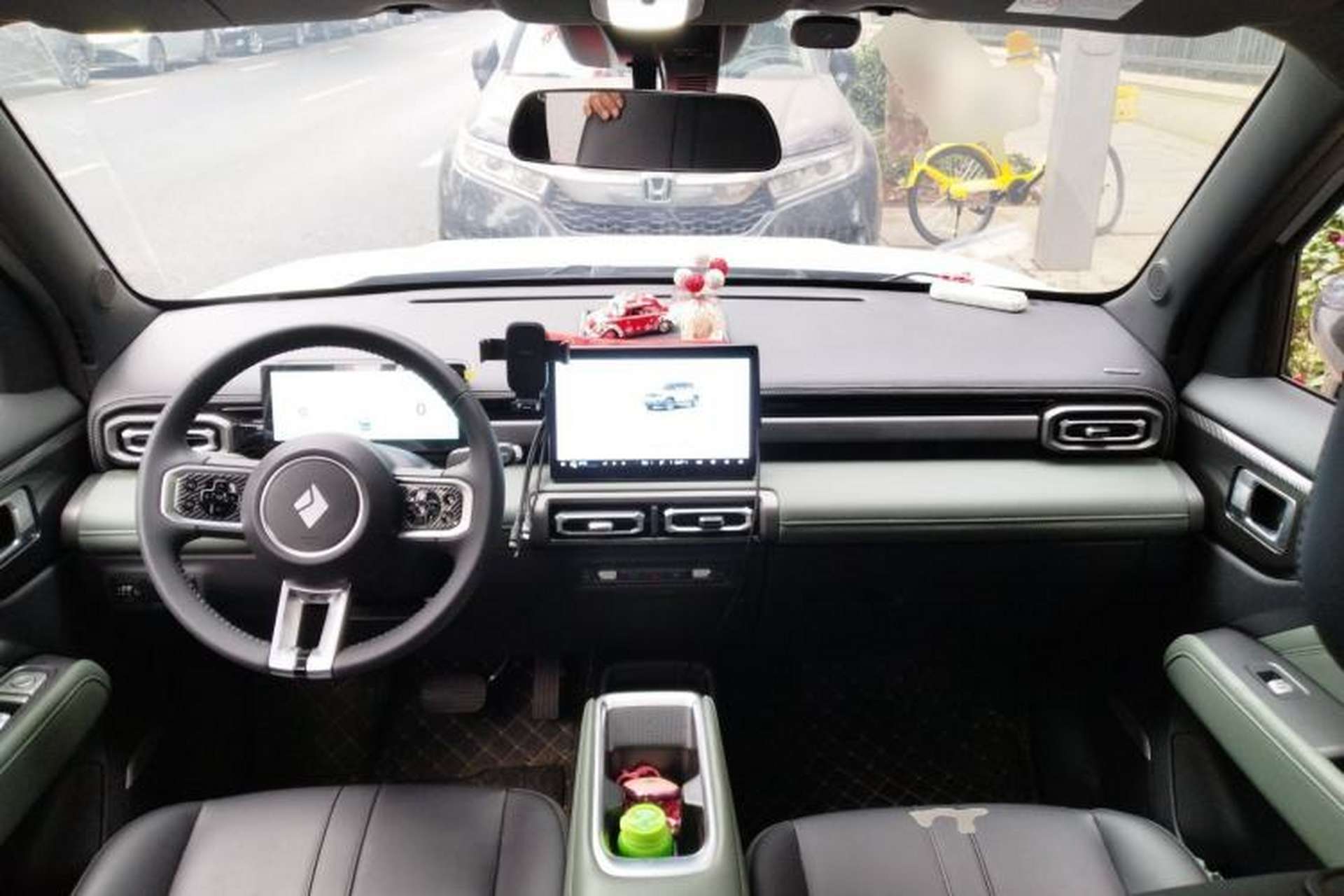 Used Baojun Spark EUV 2025 Flagship Edition 5 Seats Center Console
