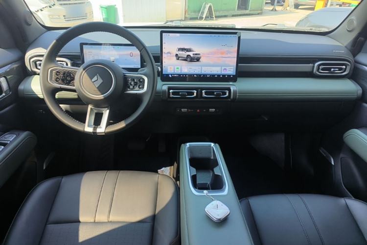 Used Baojun Spark EUV 2025 Smart Luxury Edition 5 Seats Center Console