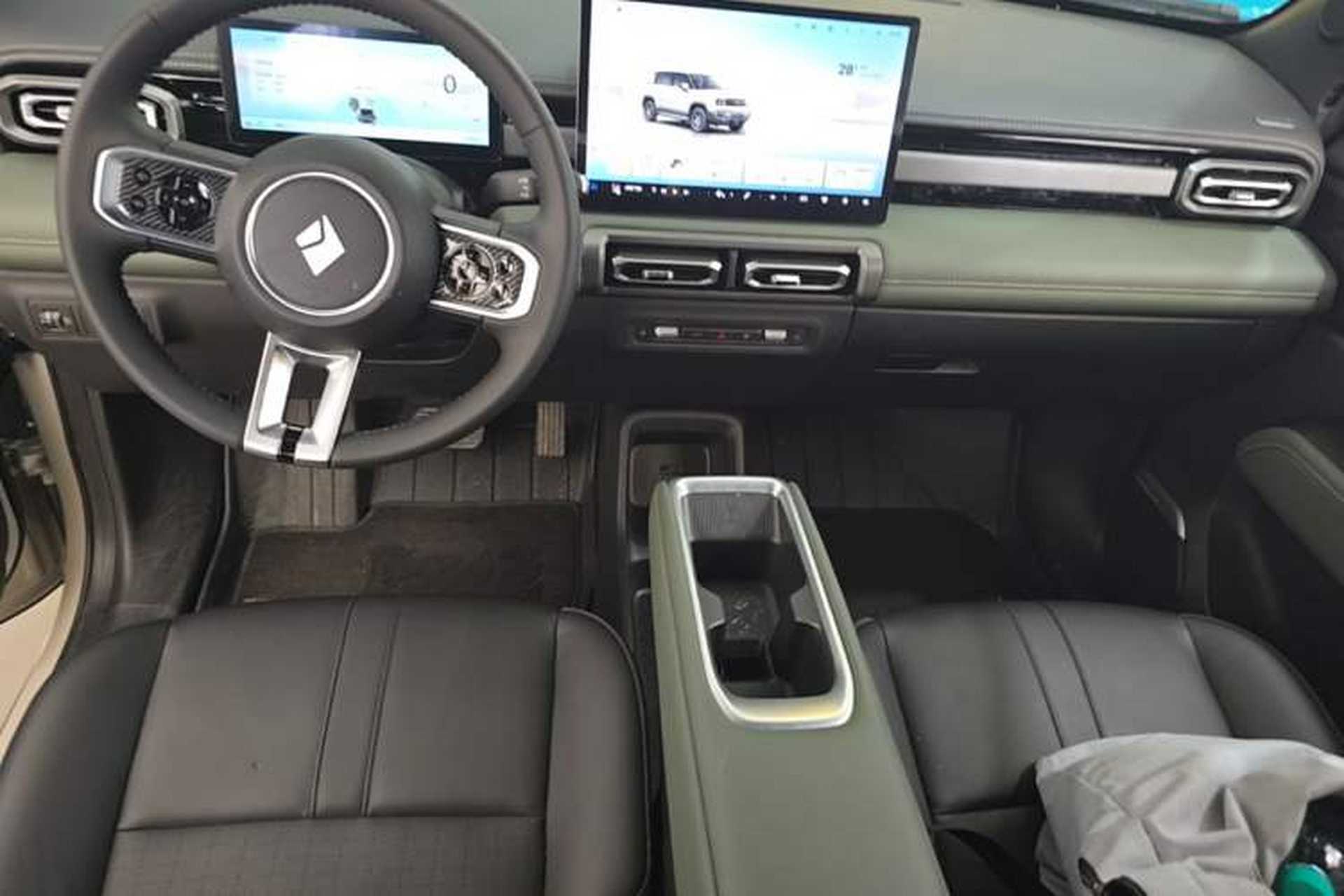 Used Baojun Spark EUV 2025 Smart Luxury Edition 5 Seats Center Console