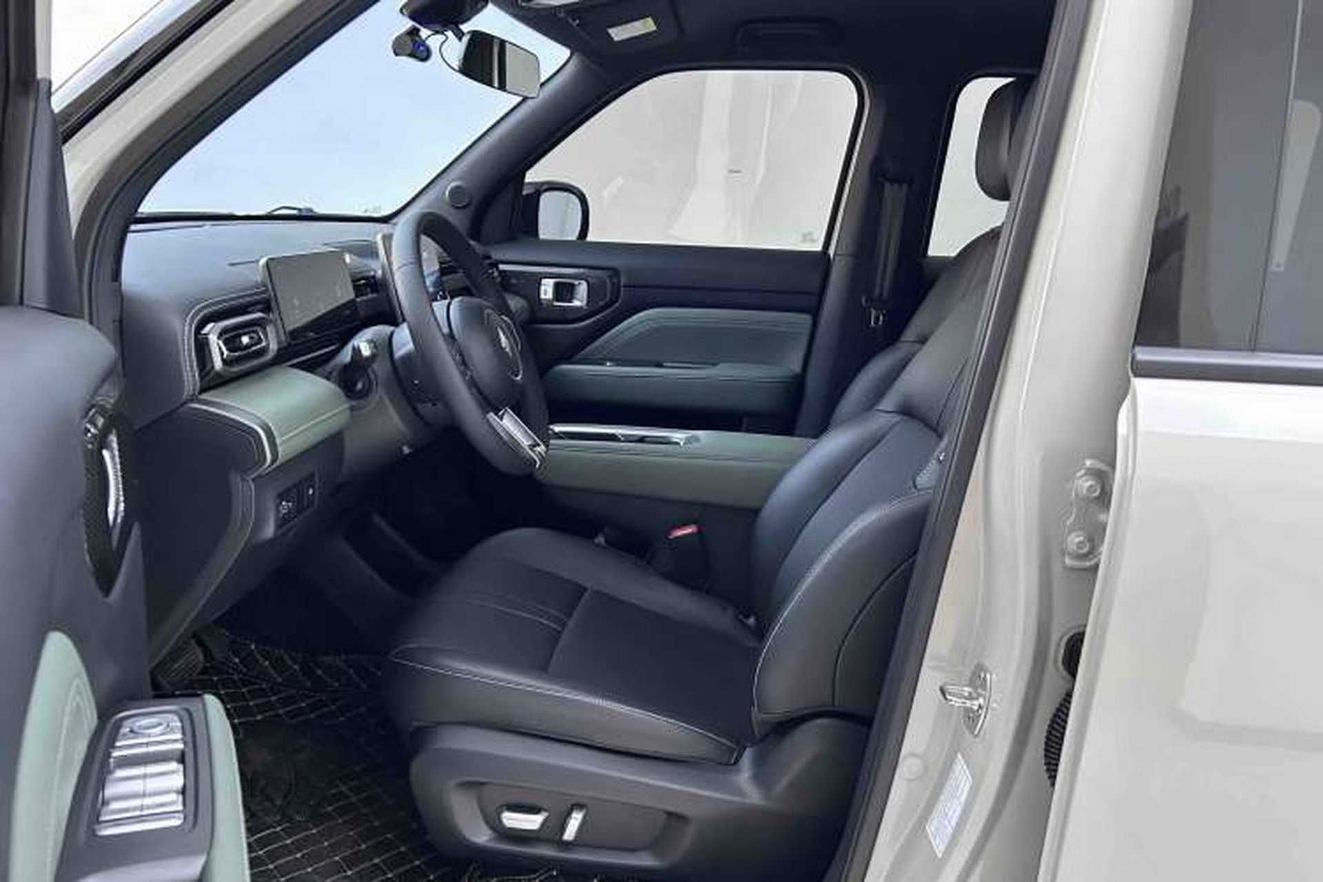 Used Baojun Spark EUV 2025 Flagship Edition 5 Seats Interior 2