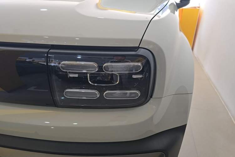 Used Baojun Spark EUV 2025 Smart Luxury Edition 5 Seats Left Front Headlight