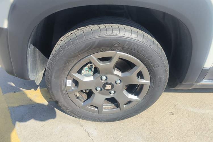 Used Baojun Spark EUV 2025 Smart Luxury Edition 5 Seats Left Front Wheel Hub