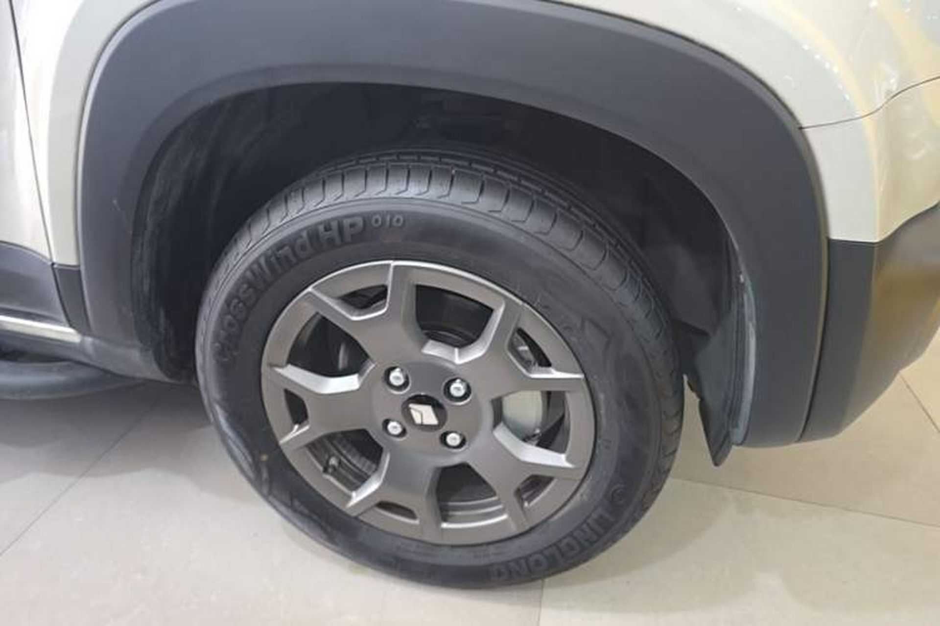 Used Baojun Spark EUV 2025 Smart Luxury Edition 5 Seats Left Front Wheel Hub