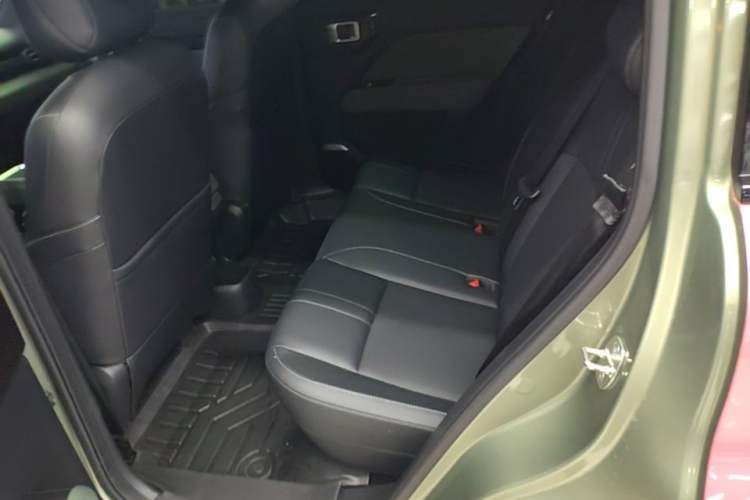 Used Baojun Spark EUV 2025 Flagship Edition 5 Seats Left Rear Seat