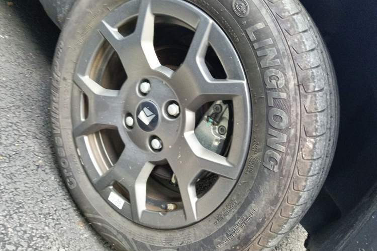 Used Baojun Spark EUV 2025 Smart Luxury Edition 5 Seats Right Front Wheel Hub