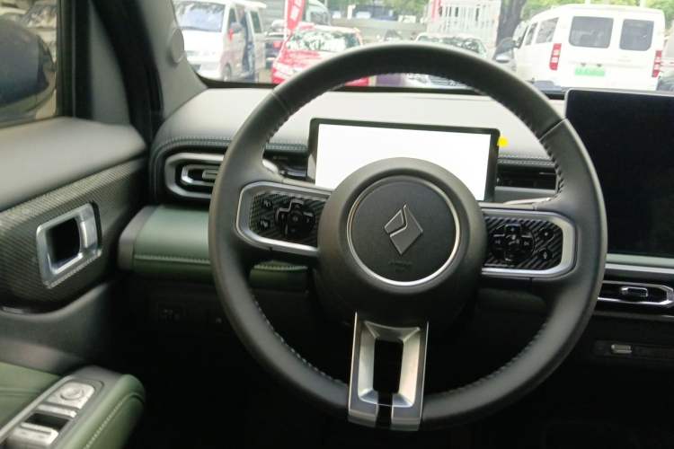 Used Baojun Spark EUV 2025 Smart Luxury Edition 5 Seats Steering Wheel
