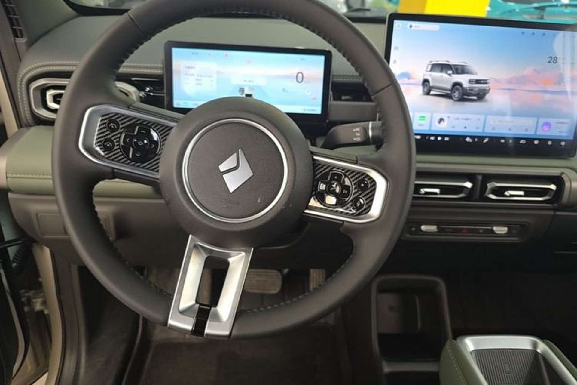 Used Baojun Spark EUV 2025 Smart Luxury Edition 5 Seats Steering Wheel