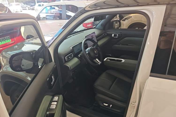 Used Baojun Spark EUV 2025 Flagship Edition 5 Seats Driver Seat