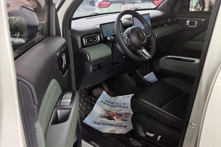 Used Baojun Spark EUV 2025 Flagship Edition 5 Seats Driver Seat