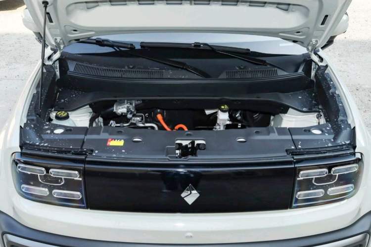 Used Baojun Spark EUV 2025 Flagship Edition 5 Seats Engine Bay