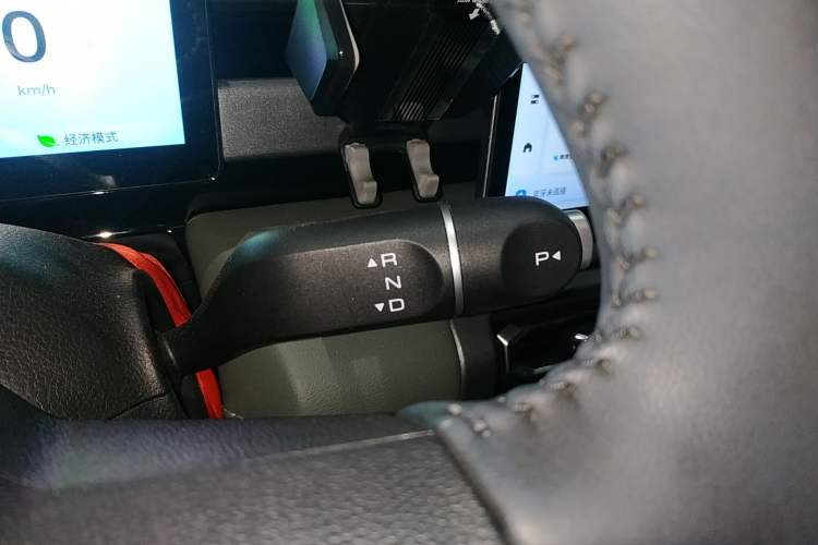 Used Baojun Spark EUV 2025 Flagship Edition 5 Seats Gear Lever