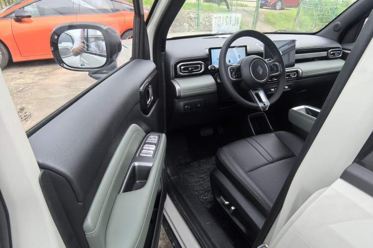 Used Baojun Spark EUV 2025 Flagship Edition 5 Seats Interior 3