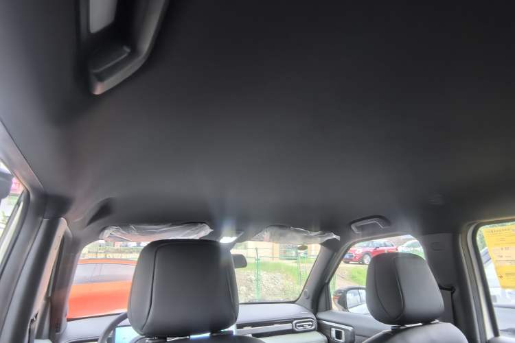 Used Baojun Spark EUV 2025 Flagship Edition 5 Seats Interior 5