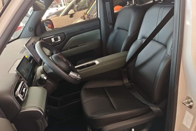 Used Baojun Spark EUV 2025 Flagship Edition 5 Seats Left Front Seat