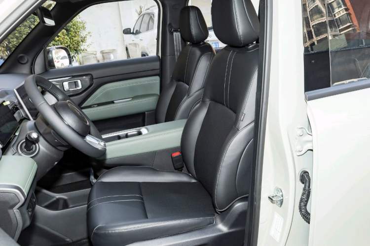 Used Baojun Spark EUV 2025 Flagship Edition 5 Seats Left Front Seat