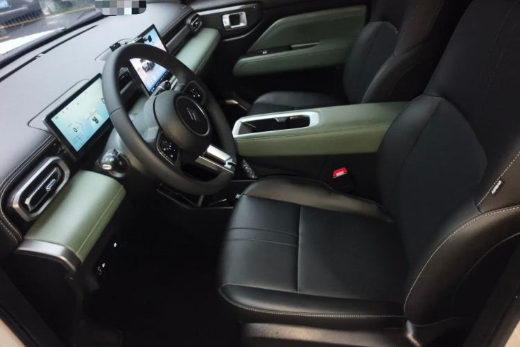 Used Baojun Spark EUV 2025 Flagship Edition 5 Seats Left Front Seat
