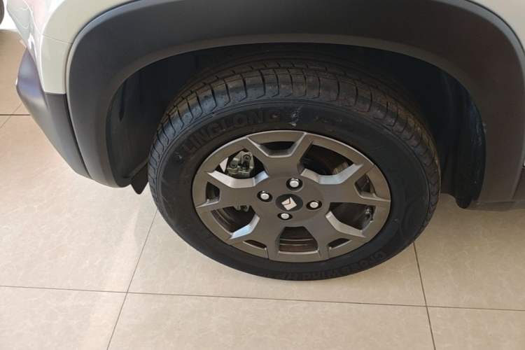 Used Baojun Spark EUV 2025 Flagship Edition 5 Seats Left Front Wheel Hub
