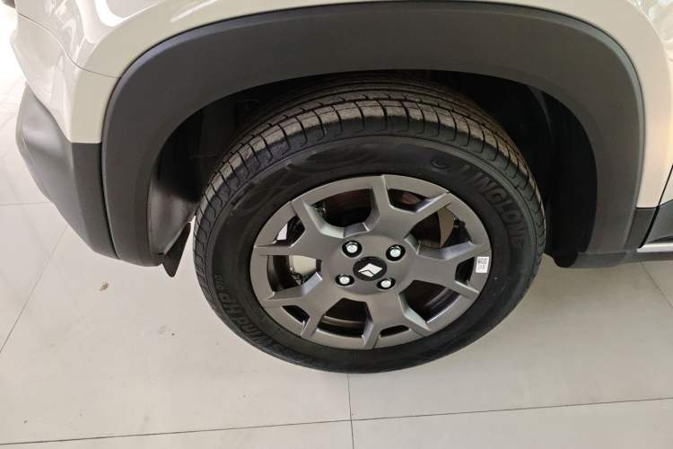 Used Baojun Spark EUV 2025 Flagship Edition 5 Seats Left Front Wheel Hub