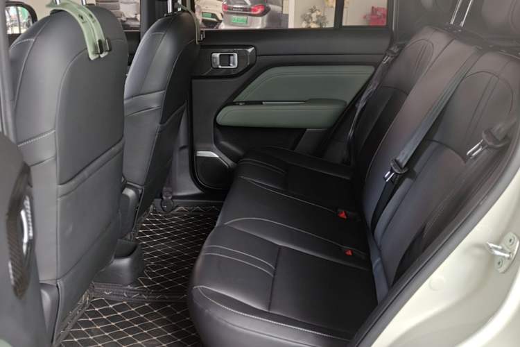 Used Baojun Spark EUV 2025 Flagship Edition 5 Seats Left Rear Seat