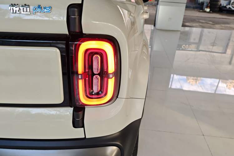 Used Baojun Spark EUV 2025 Flagship Edition 5 Seats Right Rear Taillight
