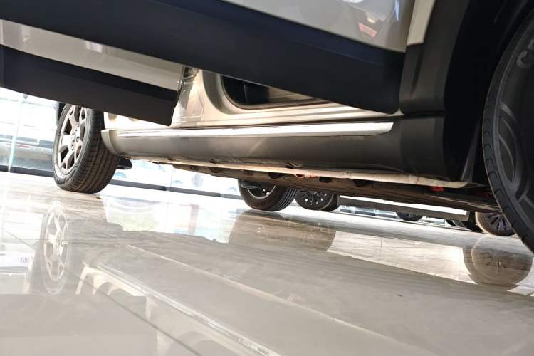 Used Baojun Spark EUV 2025 Flagship Edition 5 Seats Right Side Sill