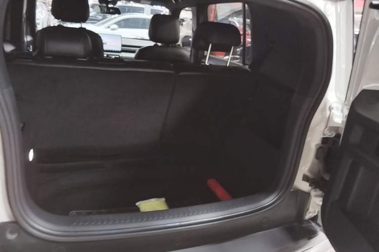 Used Baojun Spark EUV 2025 Flagship Edition 5 Seats Trunk
