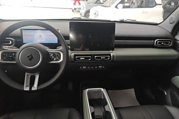 Used Baojun Spark EUV 2026 301km Flagship Edition Audio And AC Panel