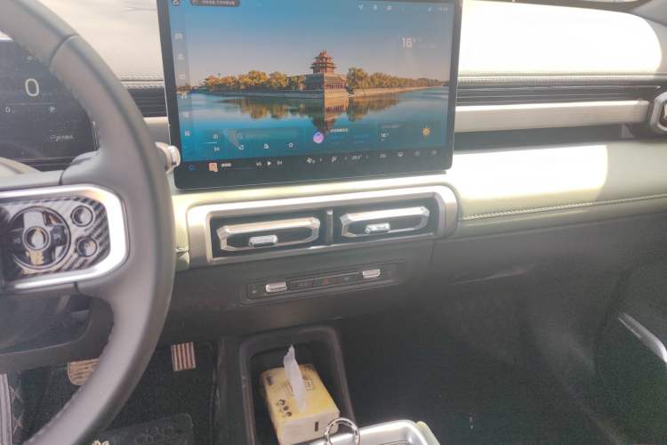 Used Baojun Spark EUV 2026 301km Flagship Edition Audio And AC Panel