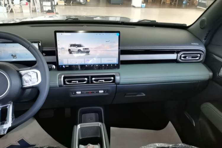 Used Baojun Spark EUV 2026 301km Flagship Edition Audio And AC Panel