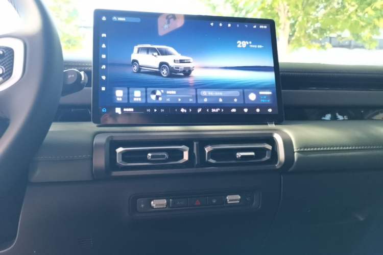 Used Baojun Spark EUV 2026 301km Flagship Edition Audio And AC Panel