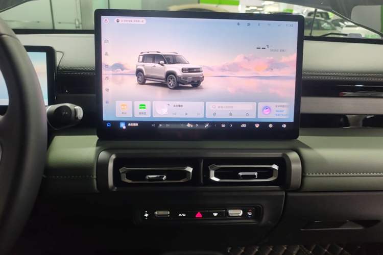 Used Baojun Spark EUV 2026 301km Flagship Edition Audio And AC Panel