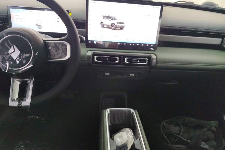 Used Baojun Spark EUV 2026 301km Flagship Edition Audio And AC Panel