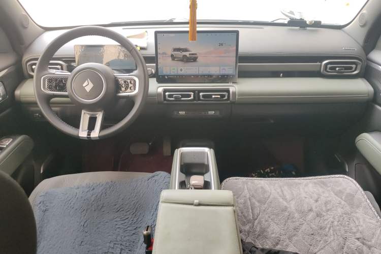Used Baojun Spark EUV 2026 301km Flagship Edition Center Console