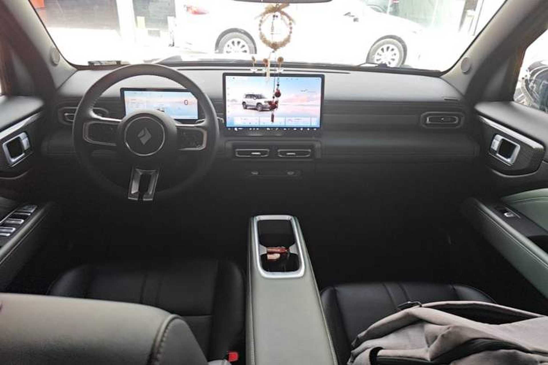 Used Baojun Spark EUV 2026 301km Flagship Edition Center Console