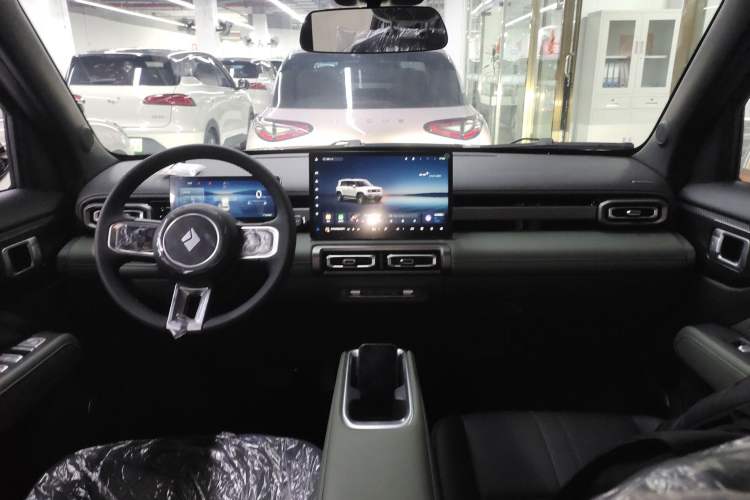 Used Baojun Spark EUV 2026 301km Flagship Edition Center Console