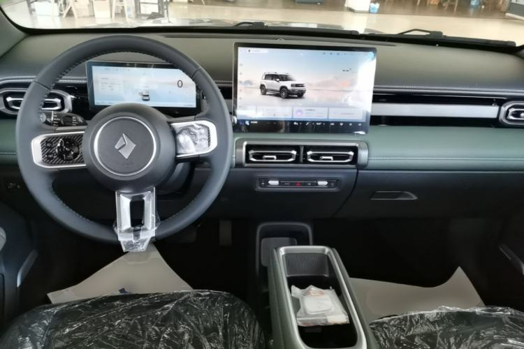 Used Baojun Spark EUV 2026 301km Flagship Edition Center Console